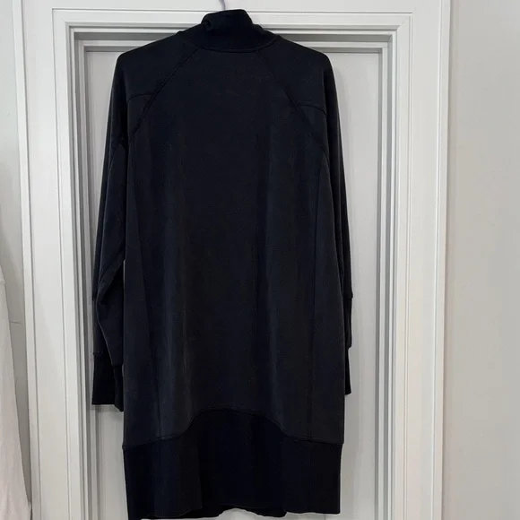 Lululemon Softstreme Long-Sleeve Half-Zip Dress in black, size 10 - Picture 5 of 8